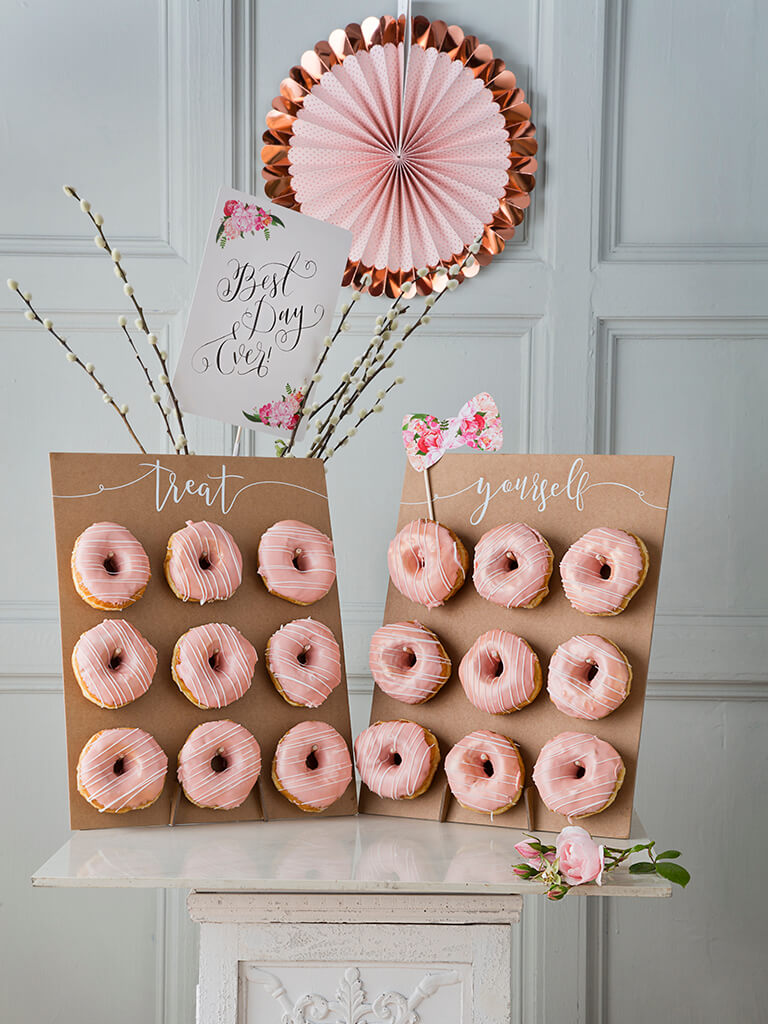 Small donut display