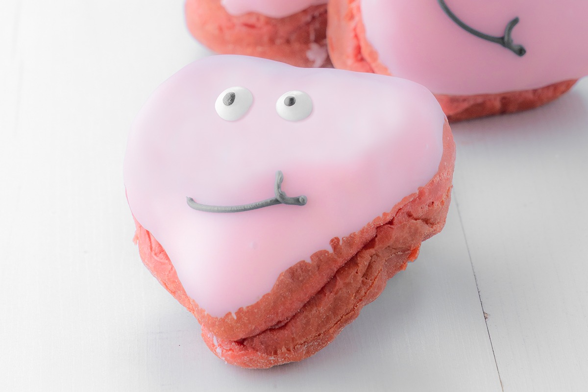 Hart shaped donut with pink icing